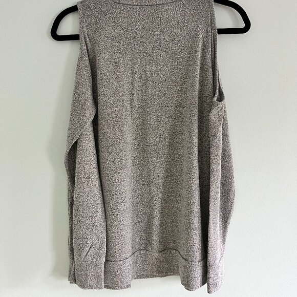 Lord & Taylor's Design Lab Women's Grey Cold Shoulder Long Sleeve Top - Picture 2 of 4